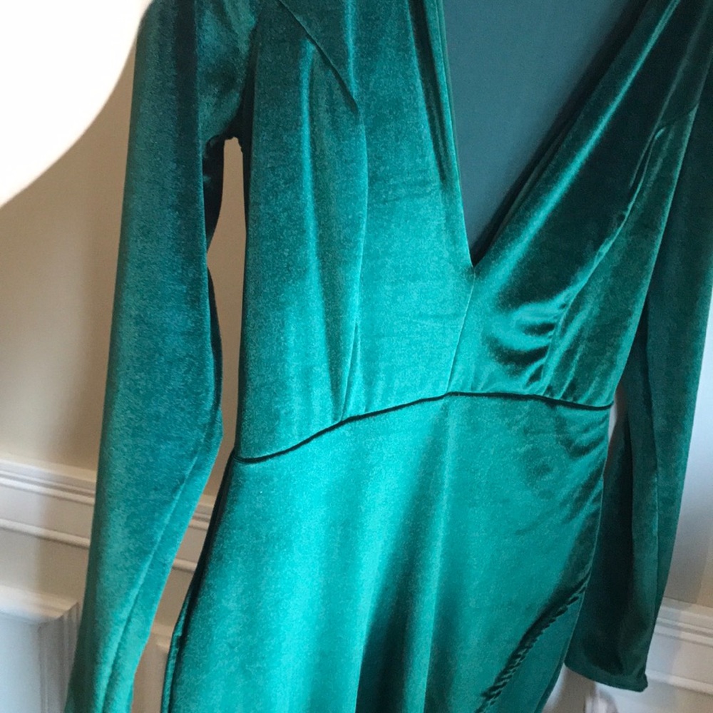 Velvet green midi dress